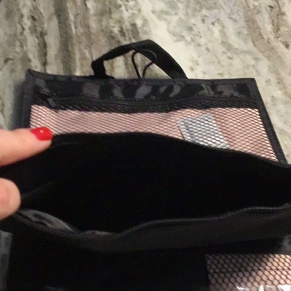 Mary Kay Brush collection with bag - Picture 6 of 8